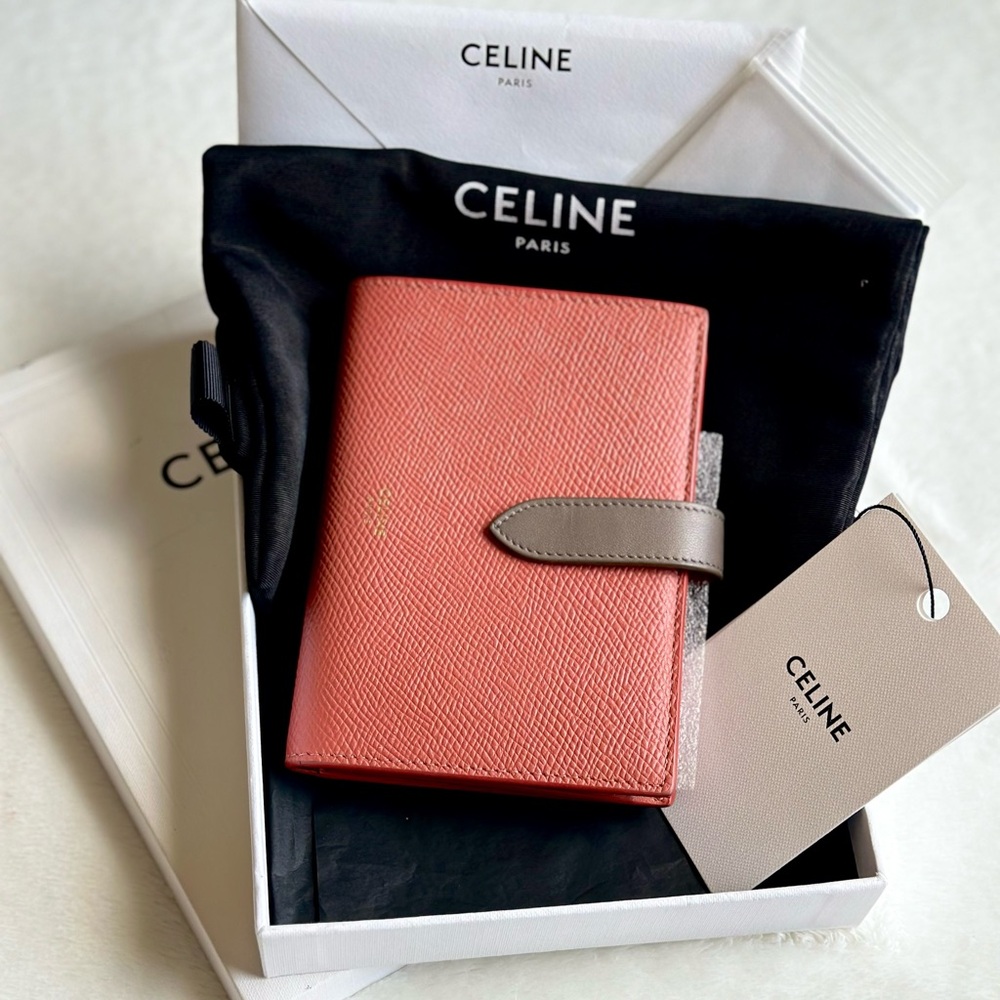 CELINE Medium Strap Wallet in Bicolour  Grained  Calfskin